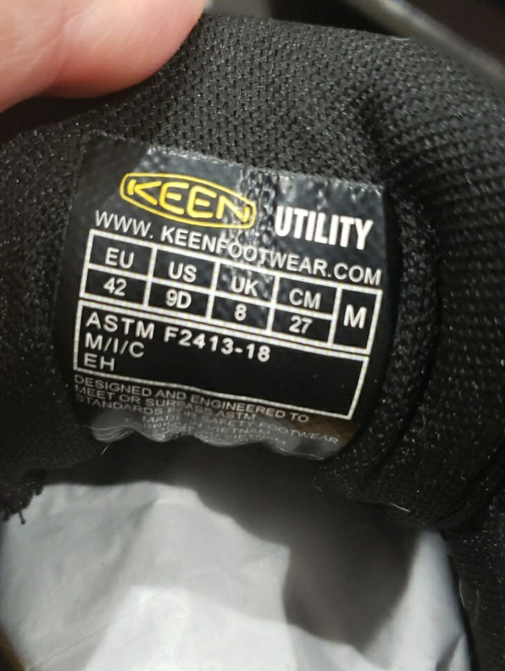 KEEN Men's Black Athletic Shoes - Picture 5 of 5